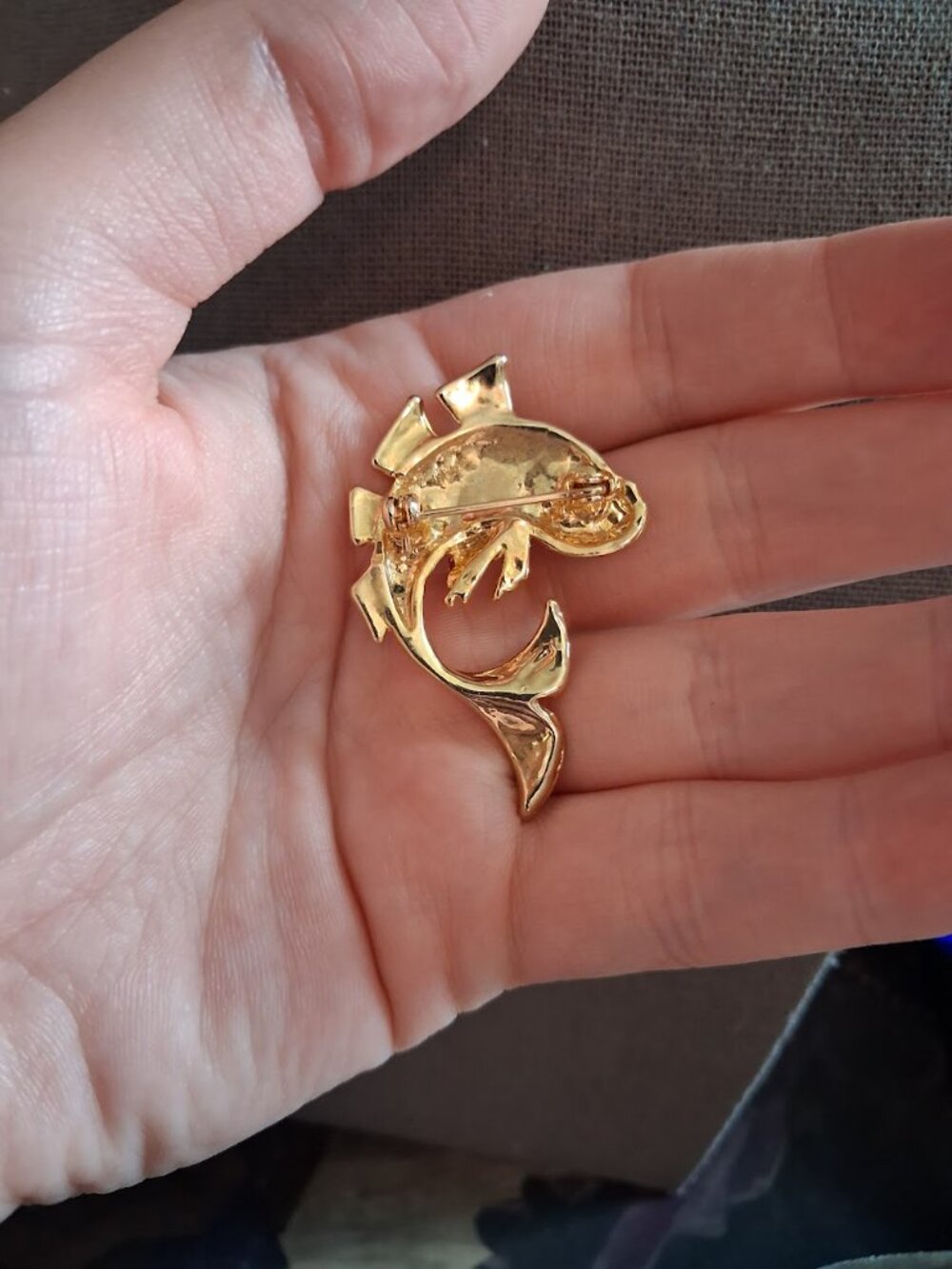 Colorful Fish brooch - Picture 2 of 2